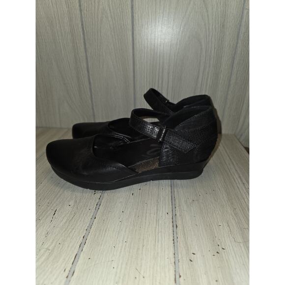 OTBT Black Leather Salem Mary Jane Hidden Wedge Women's Size 8.5 Whimsigoth - Picture 5 of 11